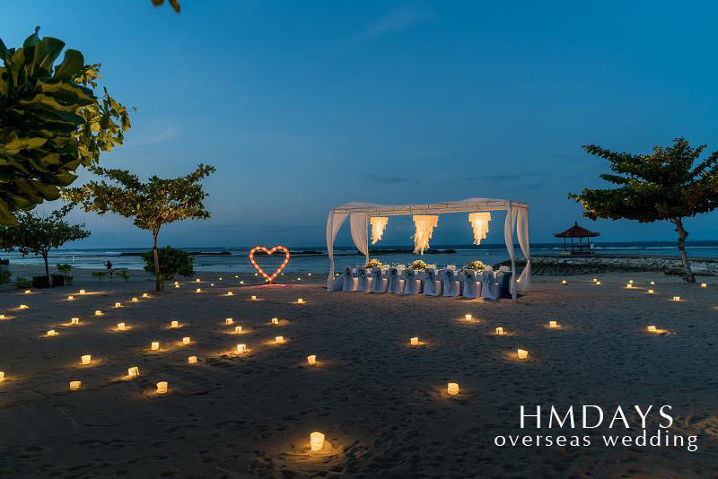 巴厘島肉桂沙灘宴會標準布置（藍色）|海外婚禮定制中高端布置案例|巴厘島婚禮布置定制案例